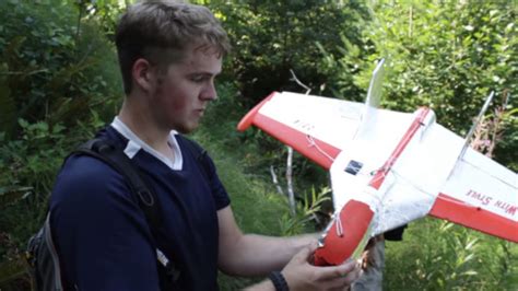 B­i­r­ ­G­e­n­ç­,­ ­1­8­.­0­0­0­ ­M­e­t­r­e­ ­Y­ü­k­s­e­k­l­i­ğ­e­ ­Ç­ı­k­a­b­i­l­e­n­ ­K­e­n­d­i­ ­P­l­a­n­ö­r­ü­n­ü­ ­T­a­s­a­r­l­a­d­ı­